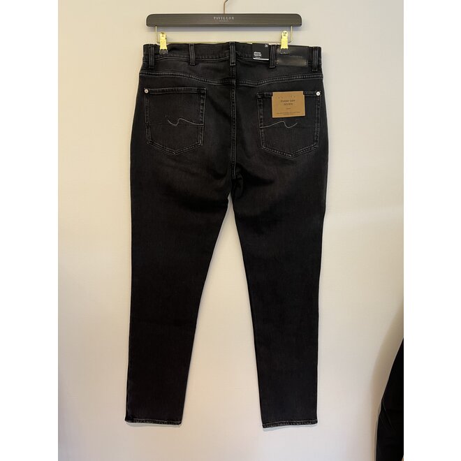 Special Edition Upfront Black - 7FAM (SS22)