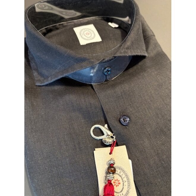 Chemise noire en lin