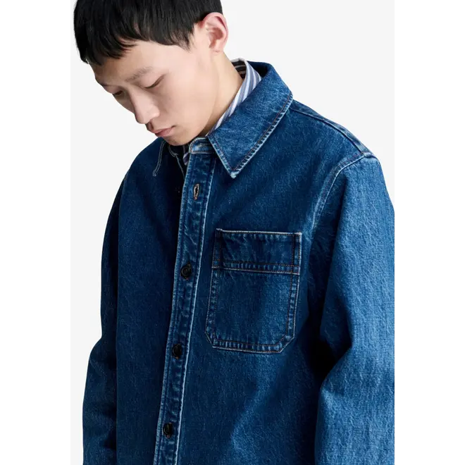 Surchemise ample en denim indigo délavé A.P.C