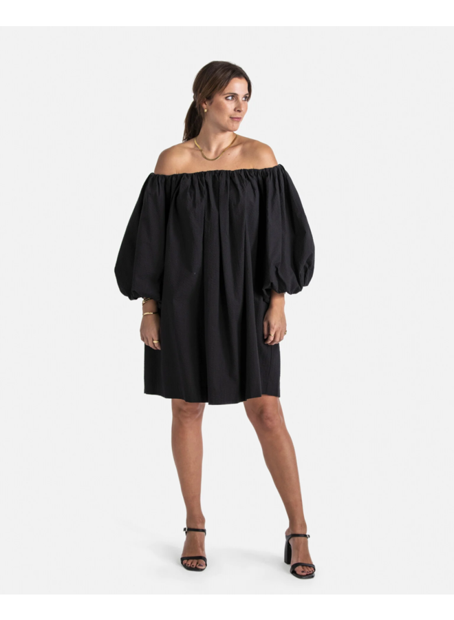 Les Soeurs Isla Off Shoulder Dress Black