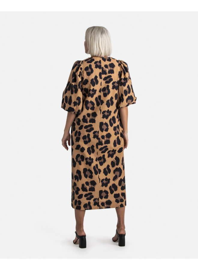 Les Soeurs Paulie Seersucker Long Dress Leopard