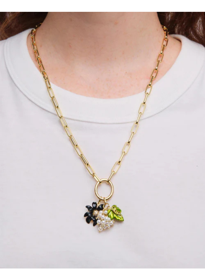 Les Néréides Grape Pendant