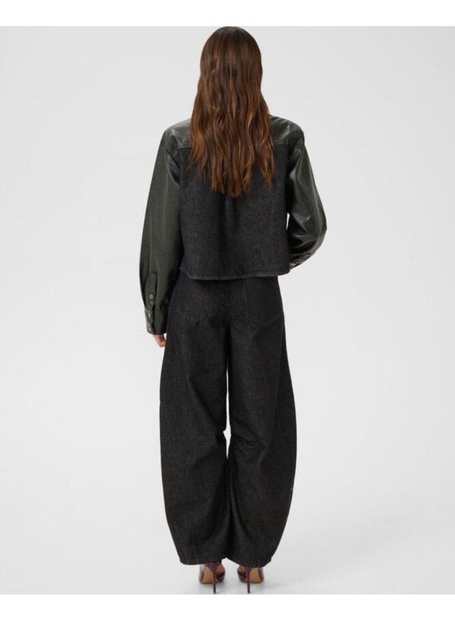 Gestuz Junia HW Bareel Jeans Black