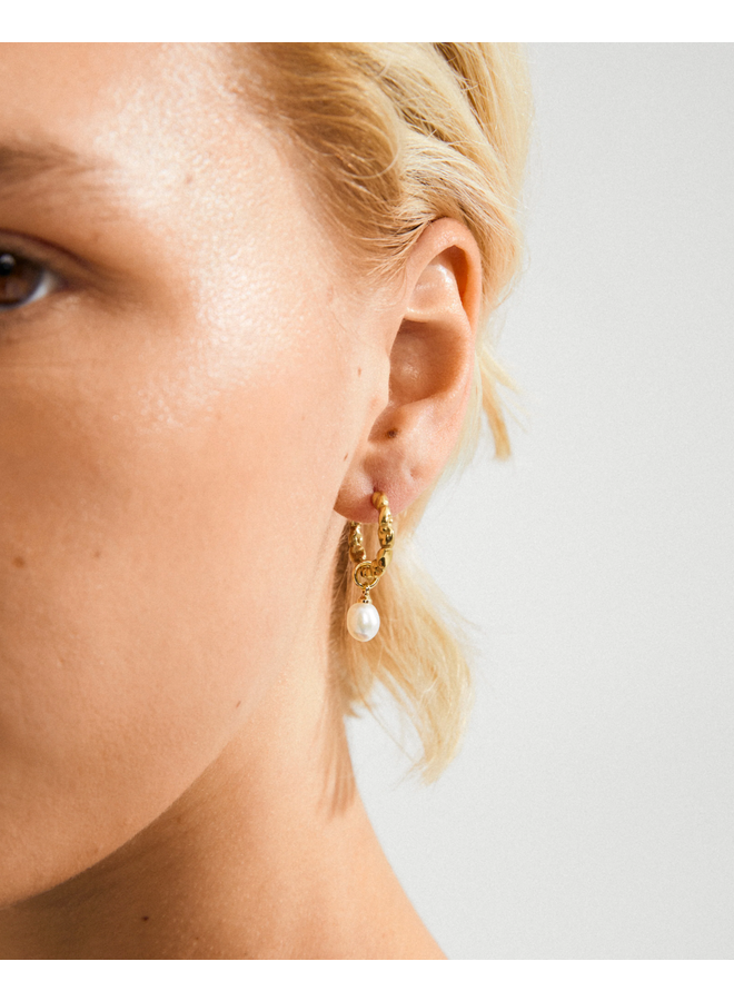 Pilgrim SHIFT pearl earrings gold-plated