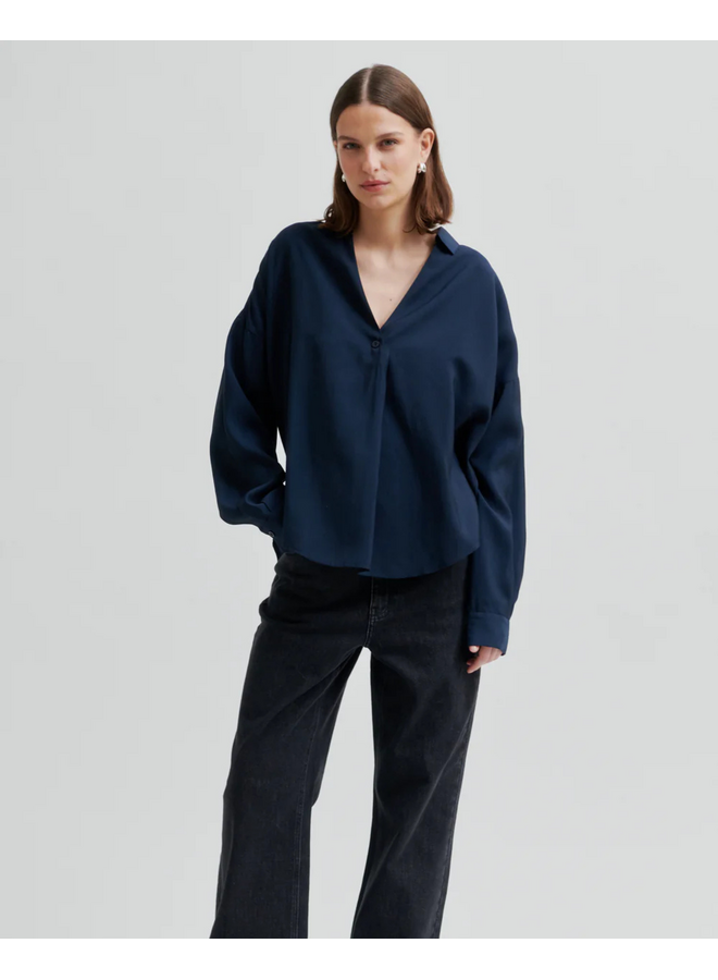 Second Female Timeline Blouse Carbon