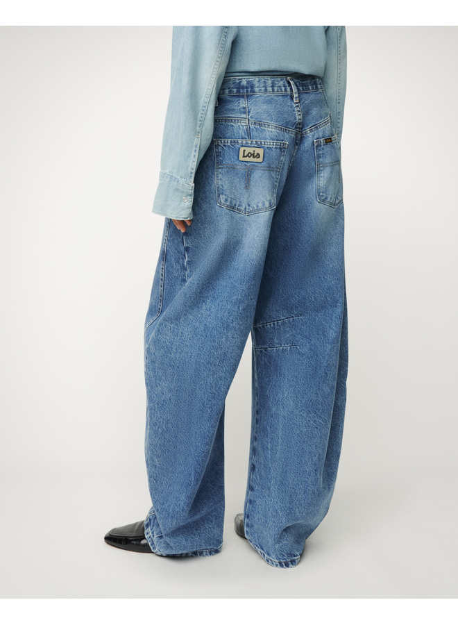 Lois Aliana Veined Stone