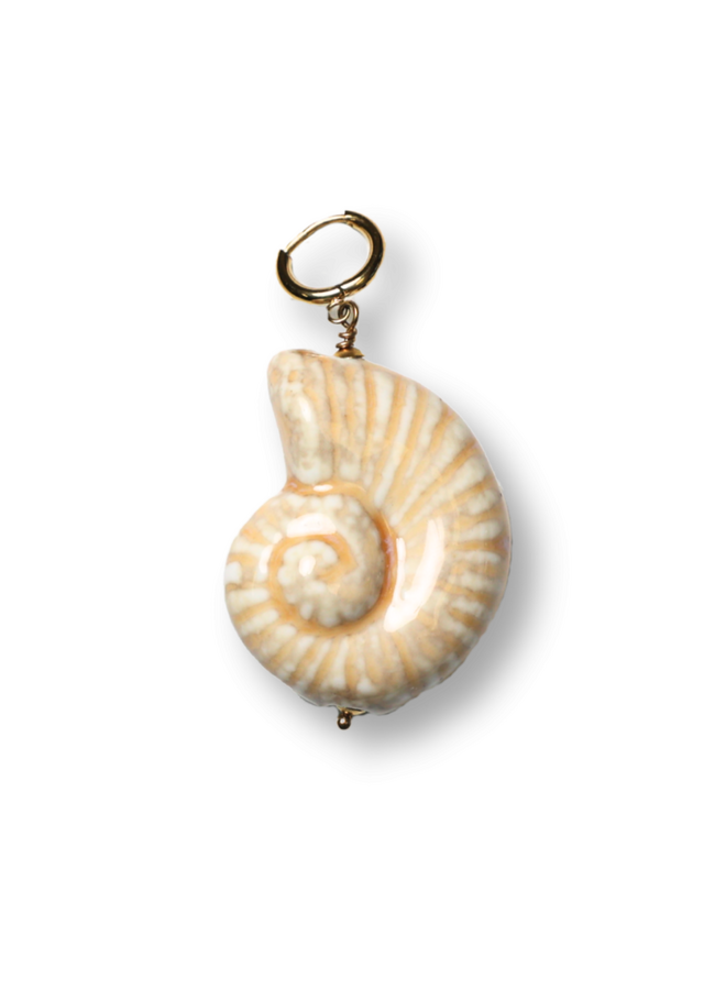 Bonnie Studios Shell Big Pendant Beige