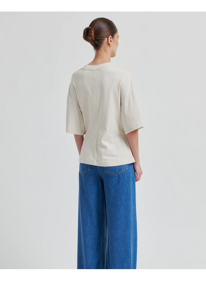 Second Female Enora Brooch Tee Soft Beige