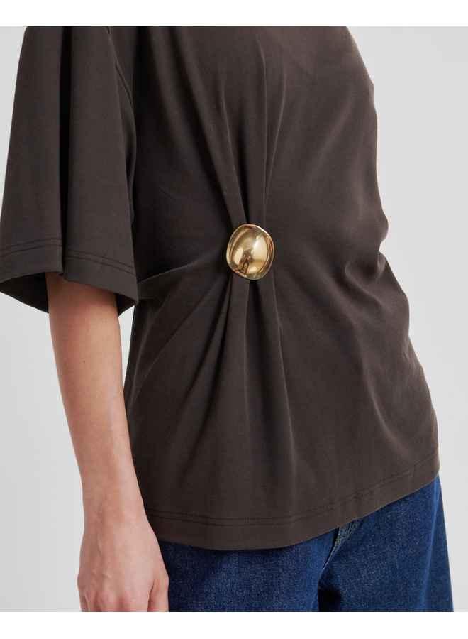 Second Female Enora Brooch Tee Chocolate Torte