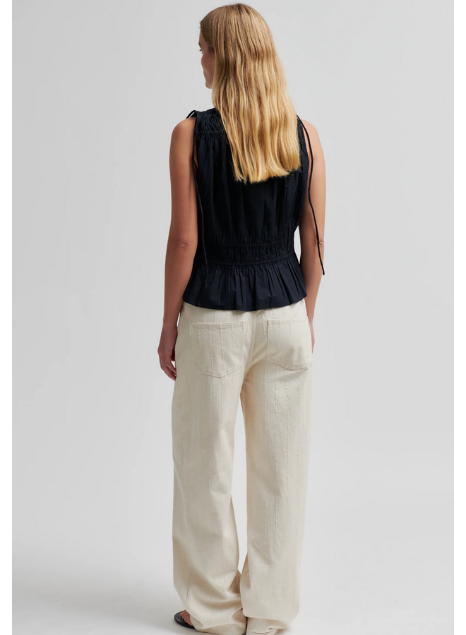 Second Female Carpi Top Black