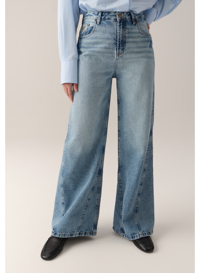Lois Skater Flare Silver Stone