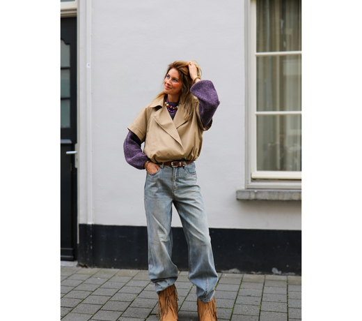 Lieke in Neo Noir Trench Jacket
