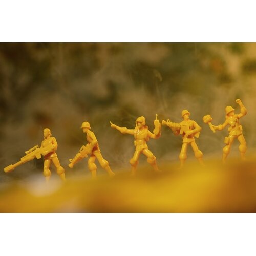 Iello Little Soldiers