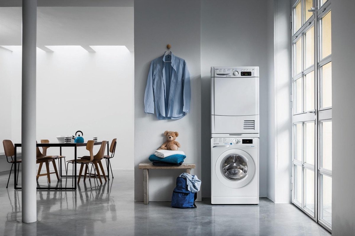 Indesit BWENL71483XWN Wasmachine