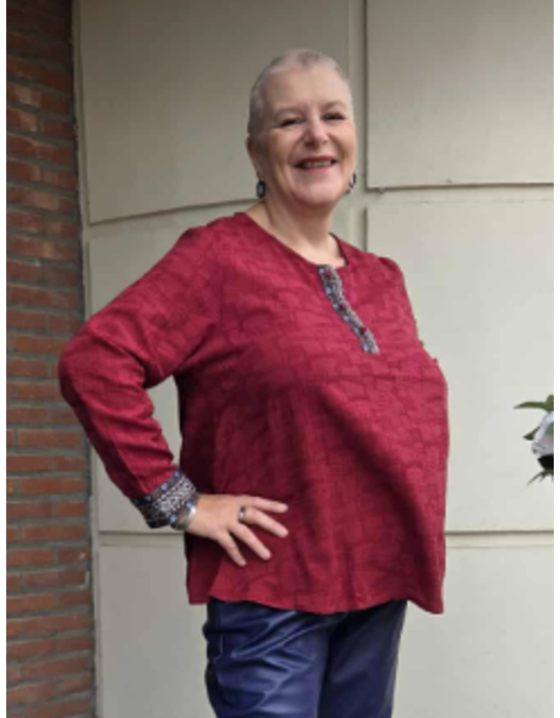 POMME ROUGE PARIS RODE BLOUSE MET GESTRUCTUREERDE PRINT C6239