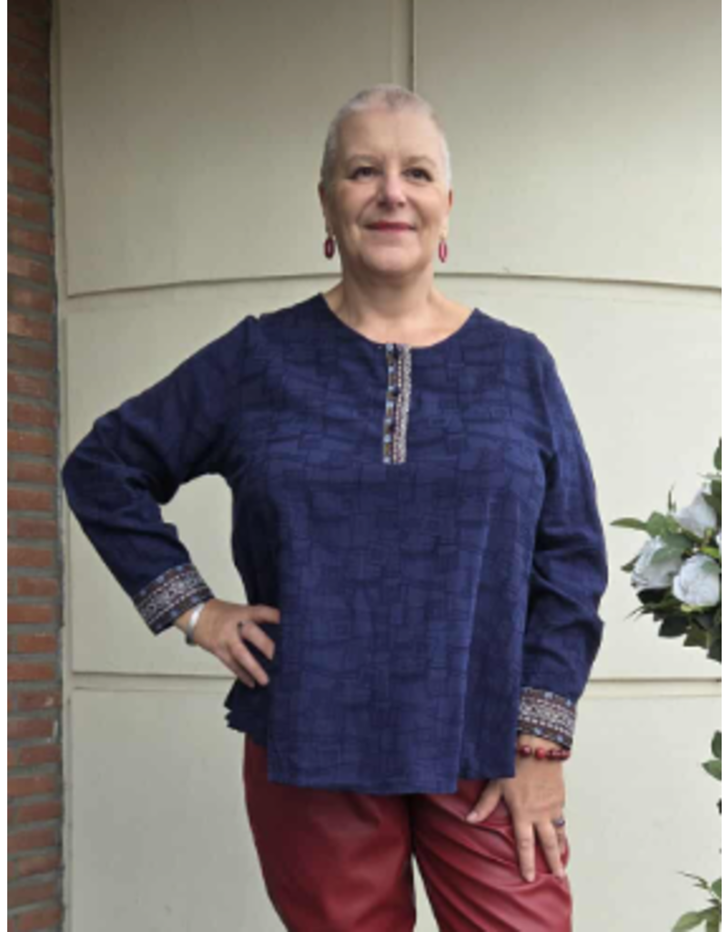 POMME ROUGE PARIS BLAUWE BLOUSE MET GESTRUCTREERDE PRINT