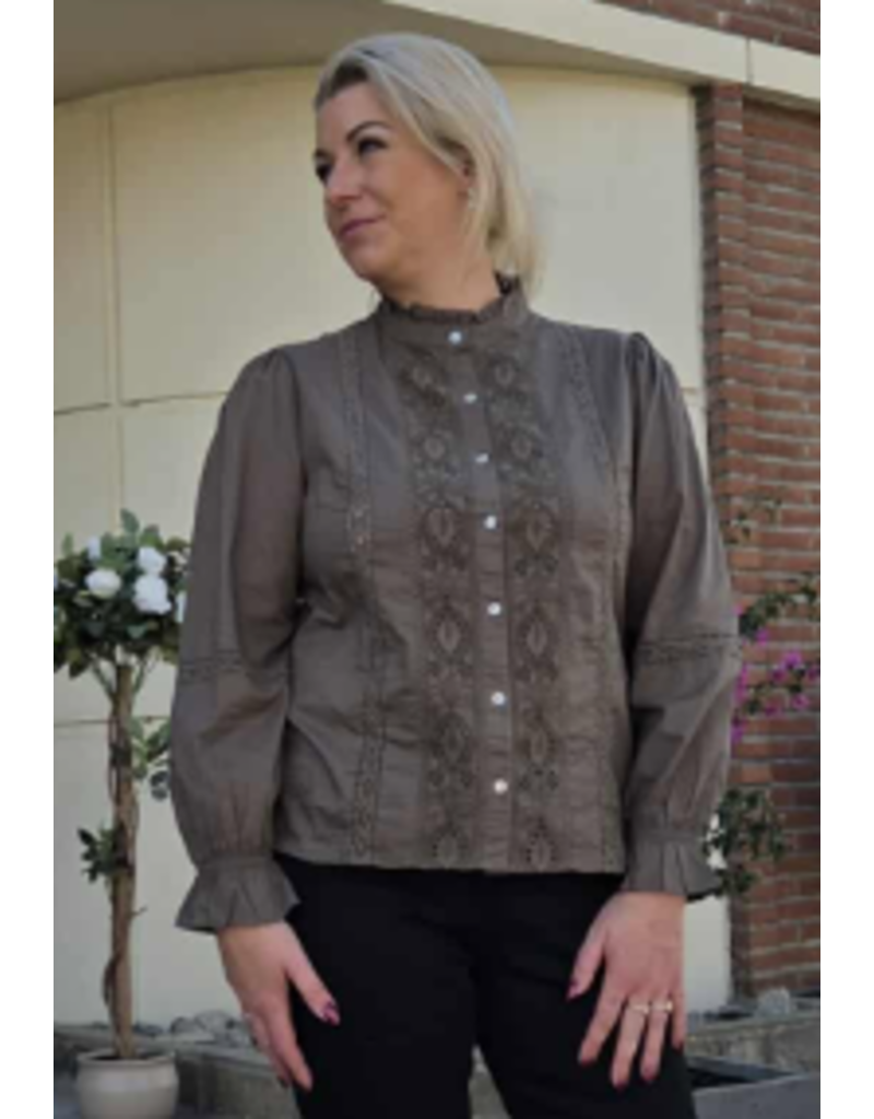 C'est Beau la Vie! 66CB2CH203-CHEMISE-DARK OLIVE