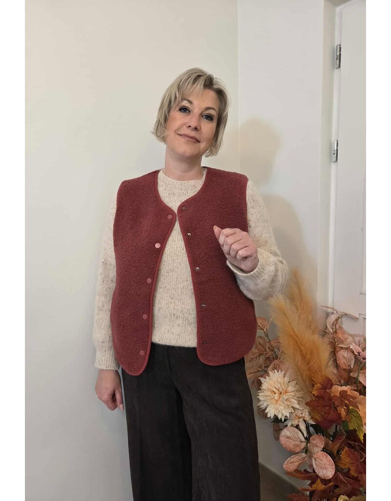 C'est Beau la Vie! 66CB2GI804-GILET-BORDEAUX