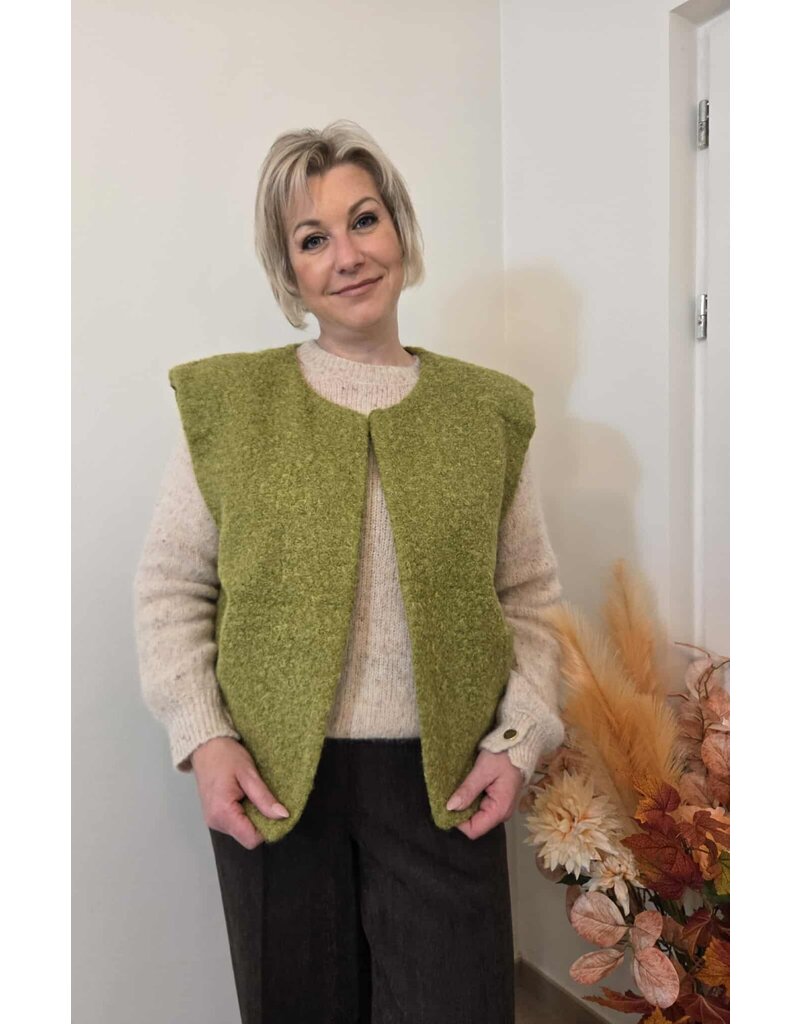 C'est Beau la Vie! 66CB2GI401-GILET-MOUSSE VERT