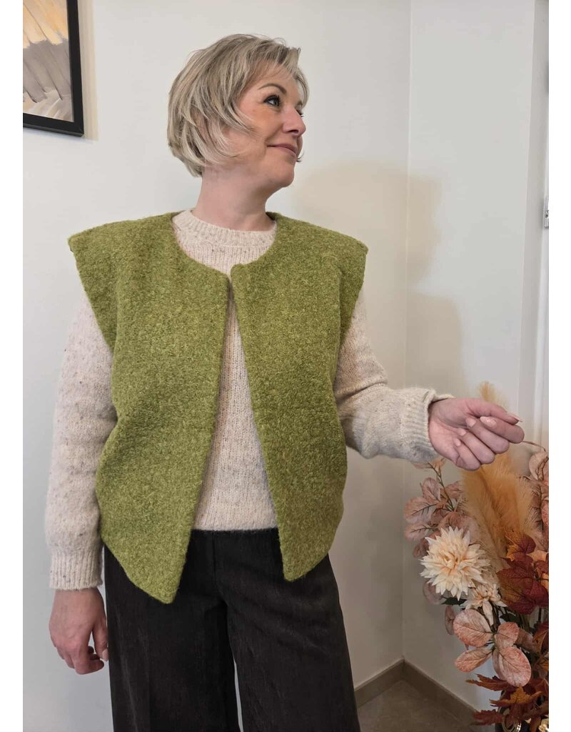 C'est Beau la Vie! 66CB2GI401-GILET-MOUSSE VERT