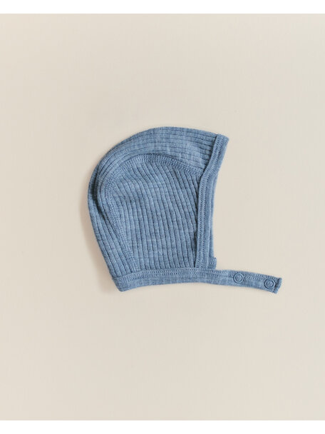 Unaduna Bonnet of wool with press stud rib  - nila
