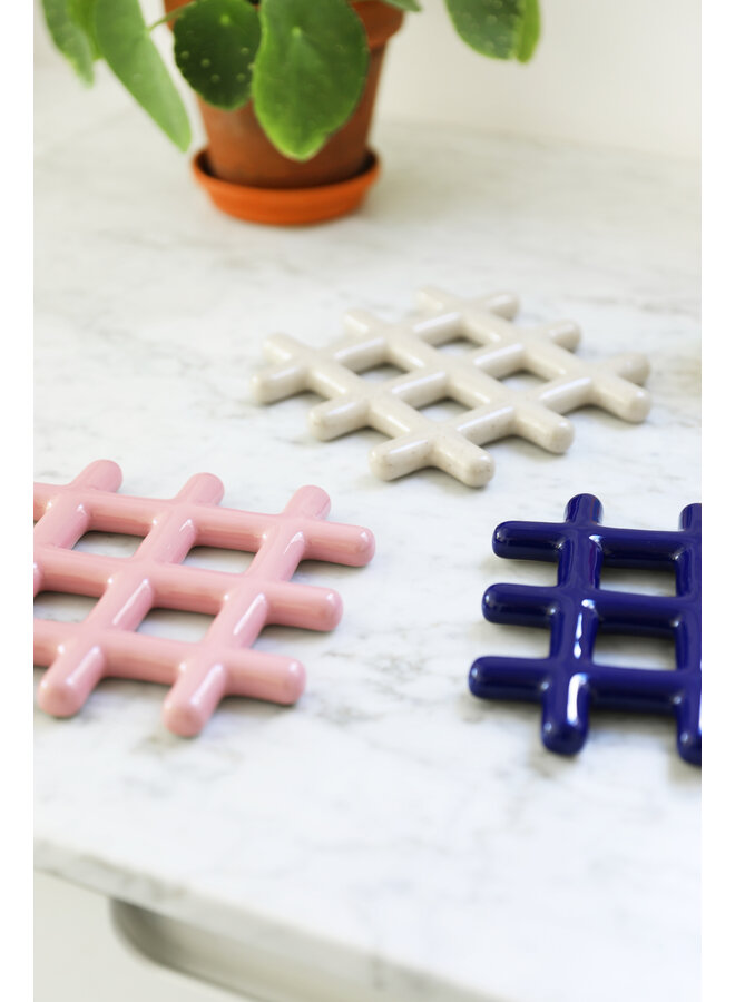Trivet Grid Speckle Klevering