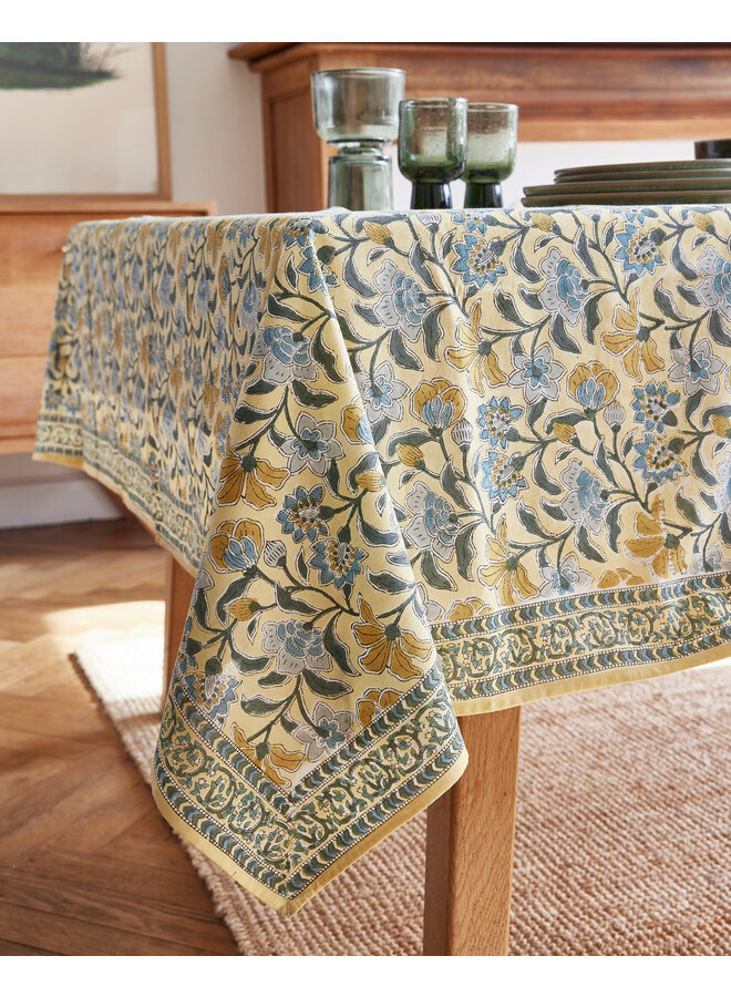Tablecloth with indian bohemian flower print.