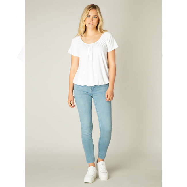 Shirt Base Level wit Yona 6000033