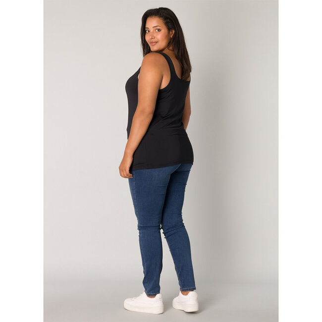 Top Base Level Curvy zwart Yanna 7000084