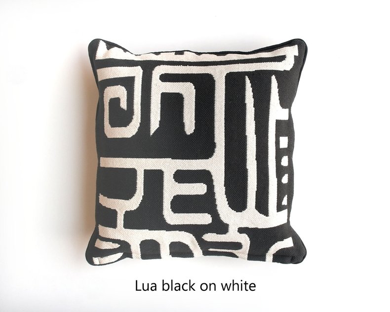 Lua Cushion cover Black on white 50x50