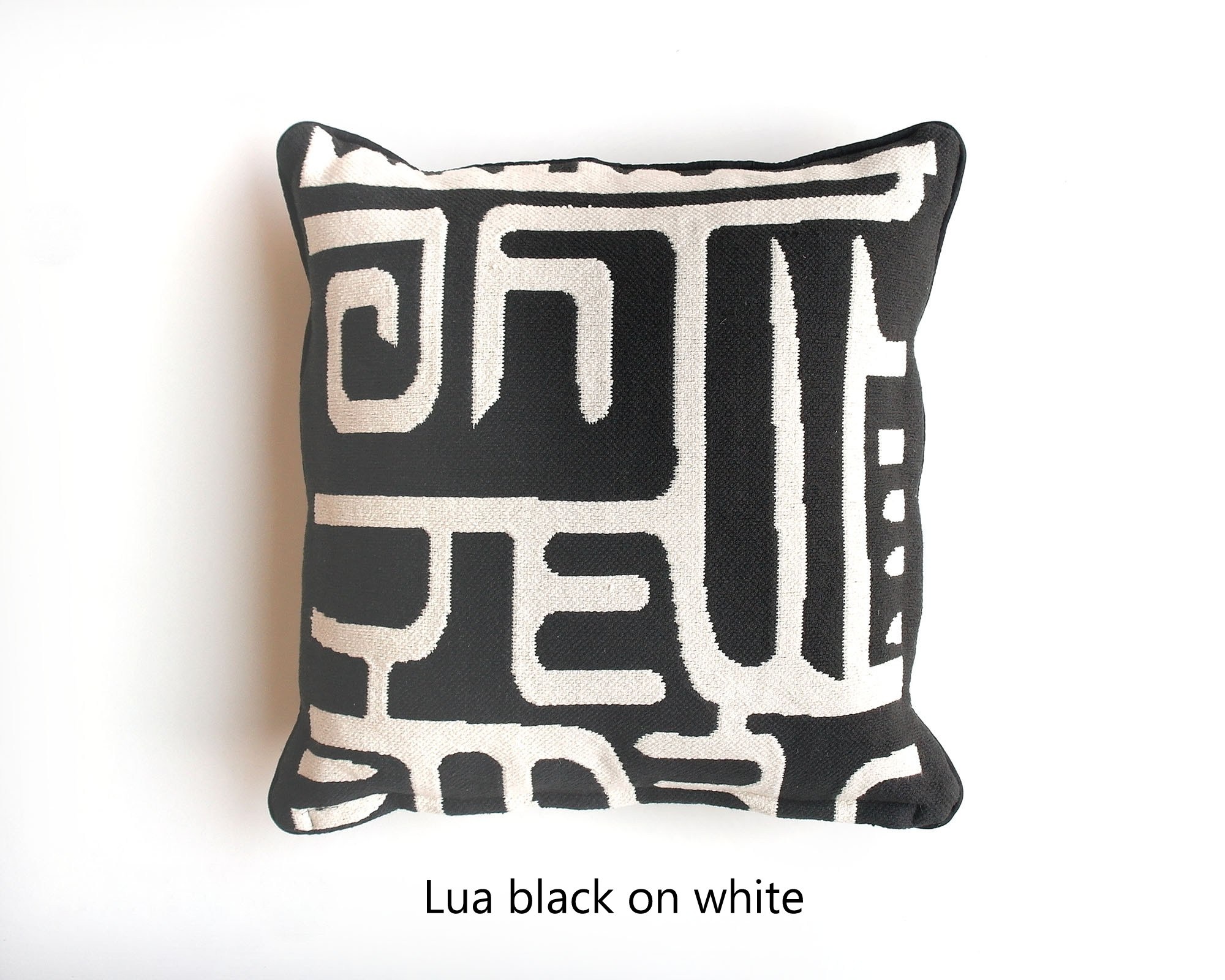 Lua kussen Black on White 50x50 -