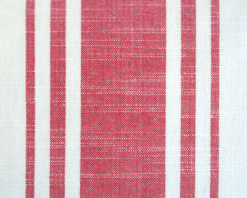 Lou striped cushion – table linen style in cotton with linen texture and classic central stripe (40×50 cm & 50×50 cm)