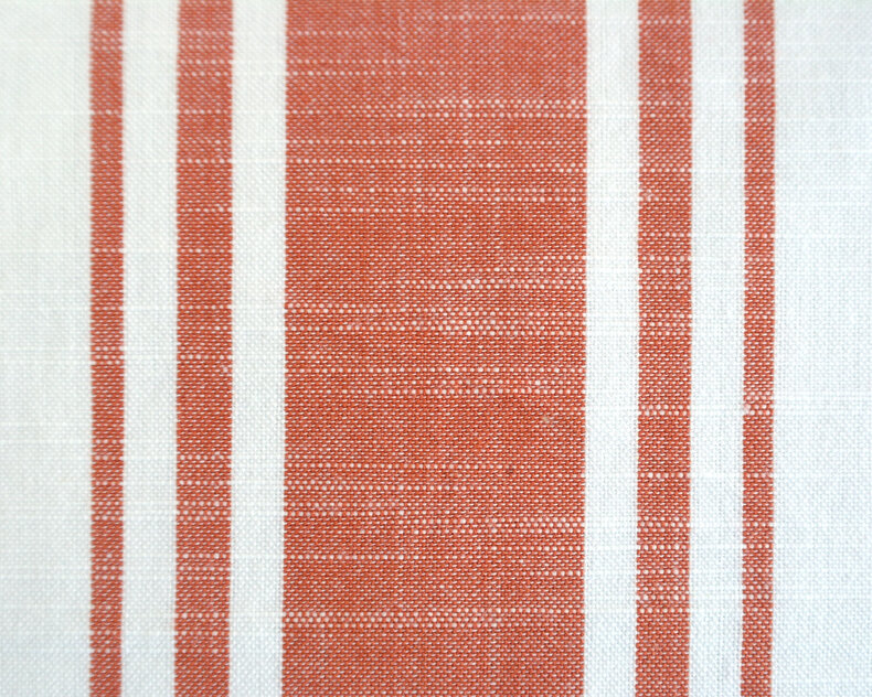 Lou schort  met klassieke streep, halfronde zak  (96×102 cm)