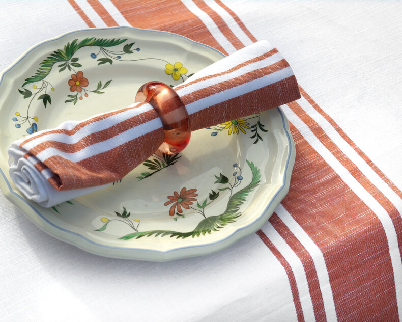 Lou napkins (set of 4) – table linen with classic central stripe in cotton with linen texture (50×50 cm)