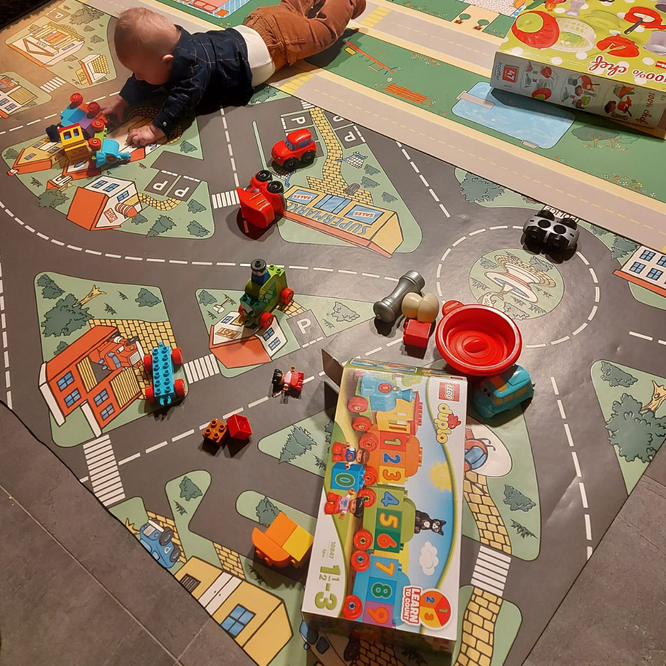 Vinyroute - Tapis enfant route en vinyle - Decorunner