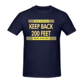 Keep back 200 feet borst + brandweer op rug T-Shirt