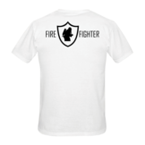 Firefighter in shield op rug + borstlogo T-Shirt
