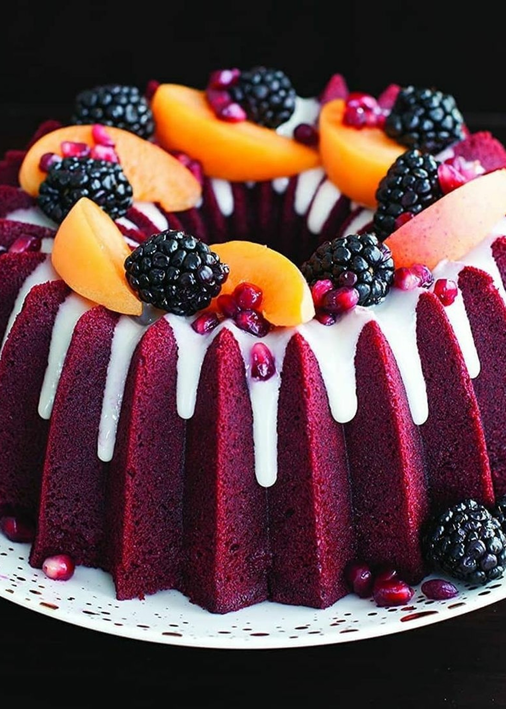 Titanium Red Milano Cake Tin