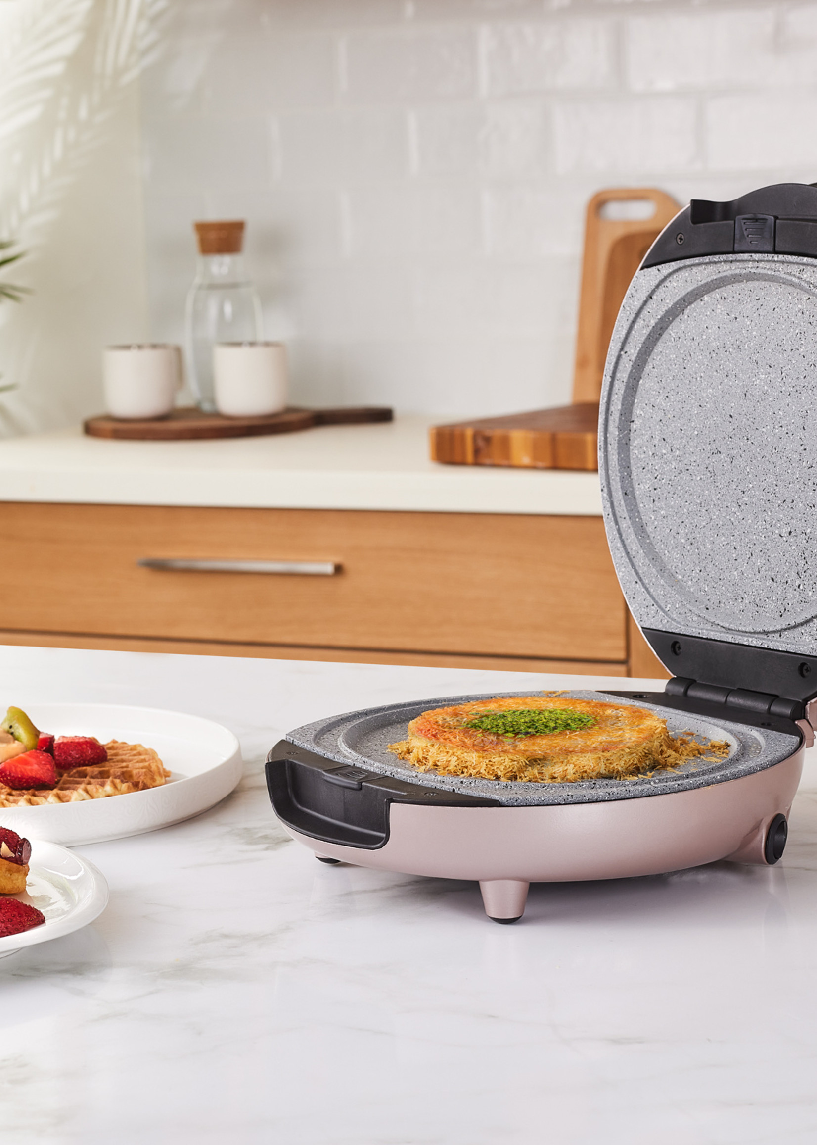 Karaca Funday Rosegold 3-in-1 Waffle Crepe and Kunefe Machine 1000W