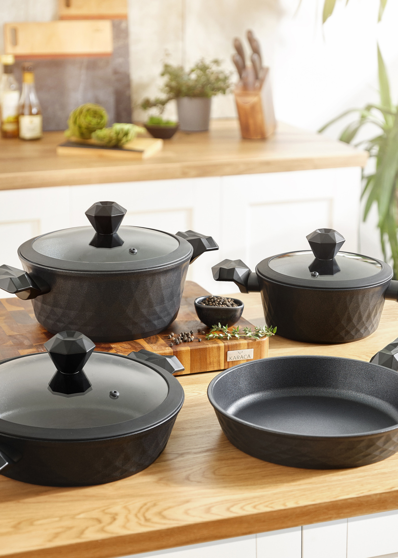 Karaca Bio Diamond Antibacterial 7 Piece Cookware Set with Handle and Induction Base