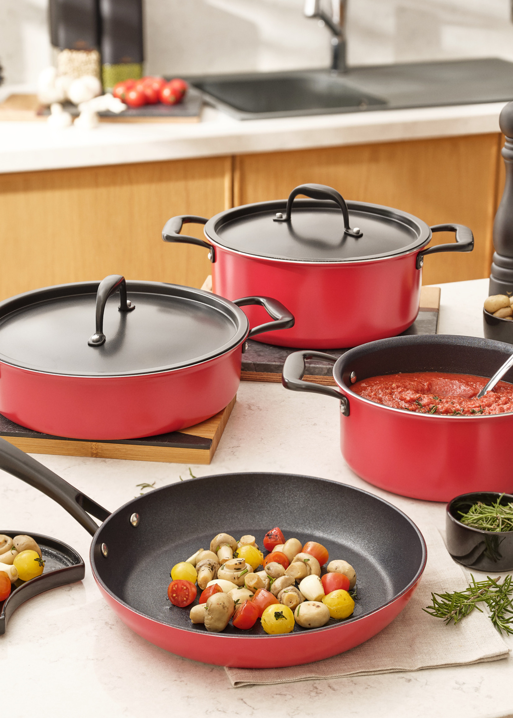 Karaca Bio Diamond Pro Induction Based Japanese Red 7 Piece Cookware Set