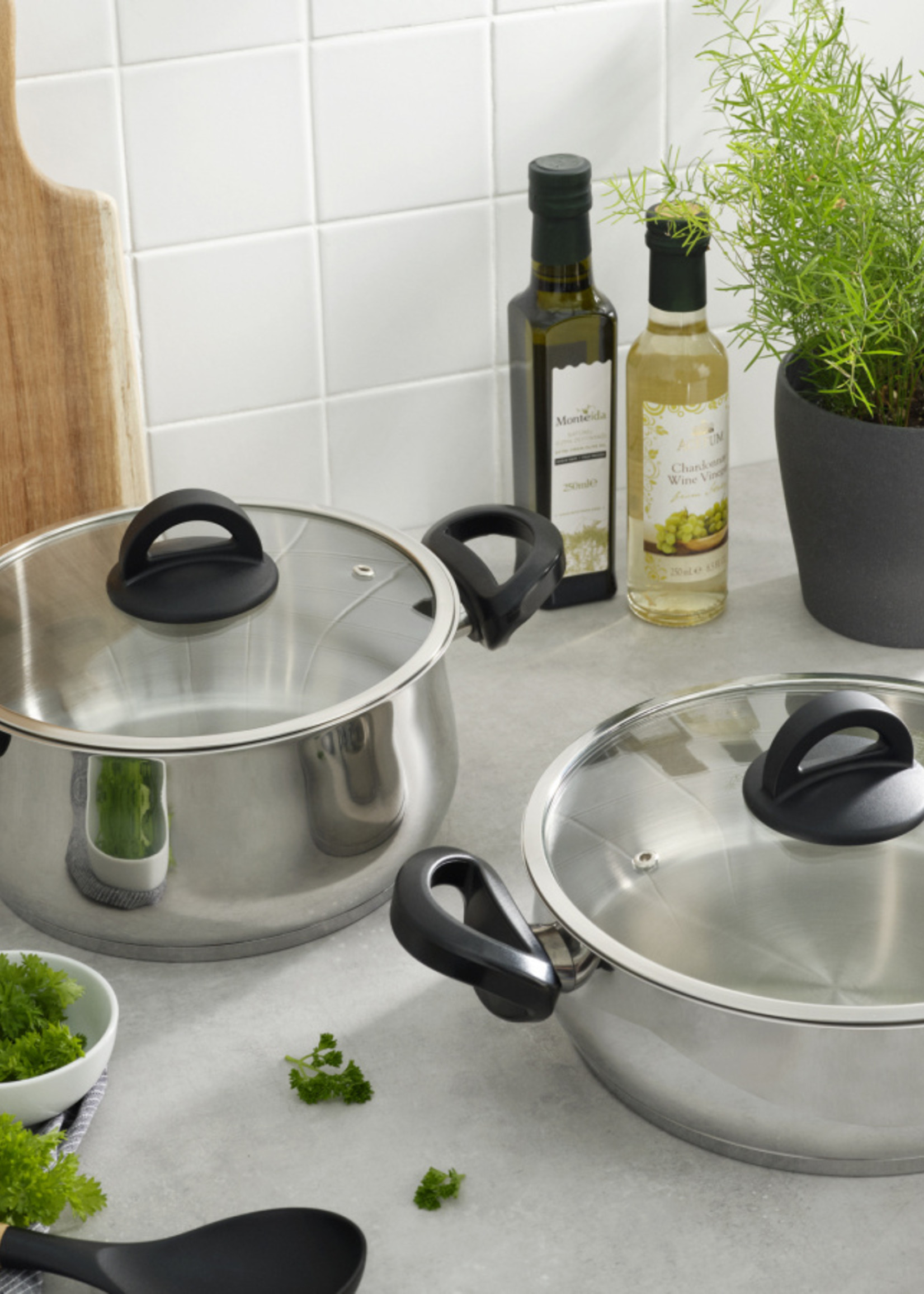 Karaca Florya 8 Pieces Black Antibacterial Handled Steel Cookware Set