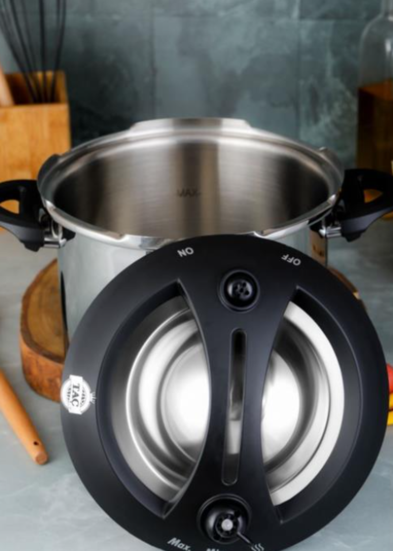 Taç Presto 6 Liter Pressure Cooker With Induction Base Black