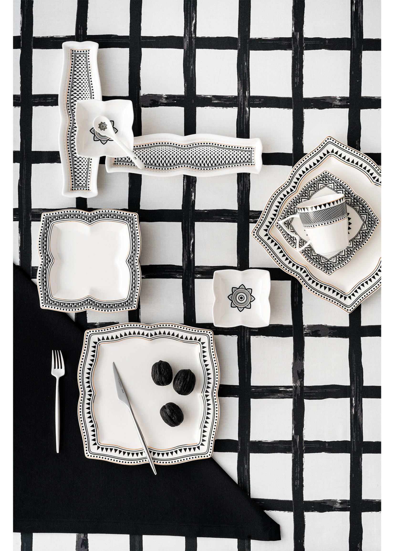 Karaca Globe 32 Pieces 6 Person Breakfast/Service Set Square
