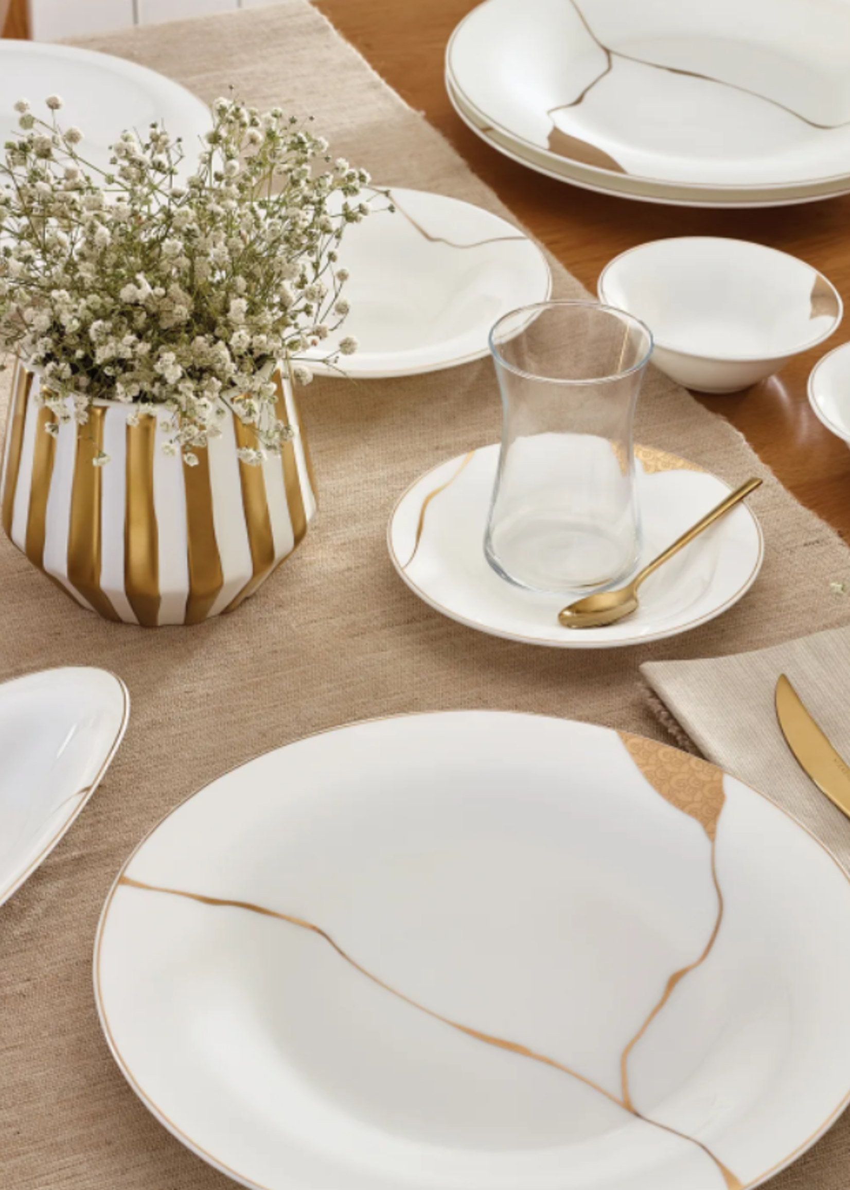 Karaca Fine Pearl New Quora 26 Pieces Breakfast Set for 6 Persons