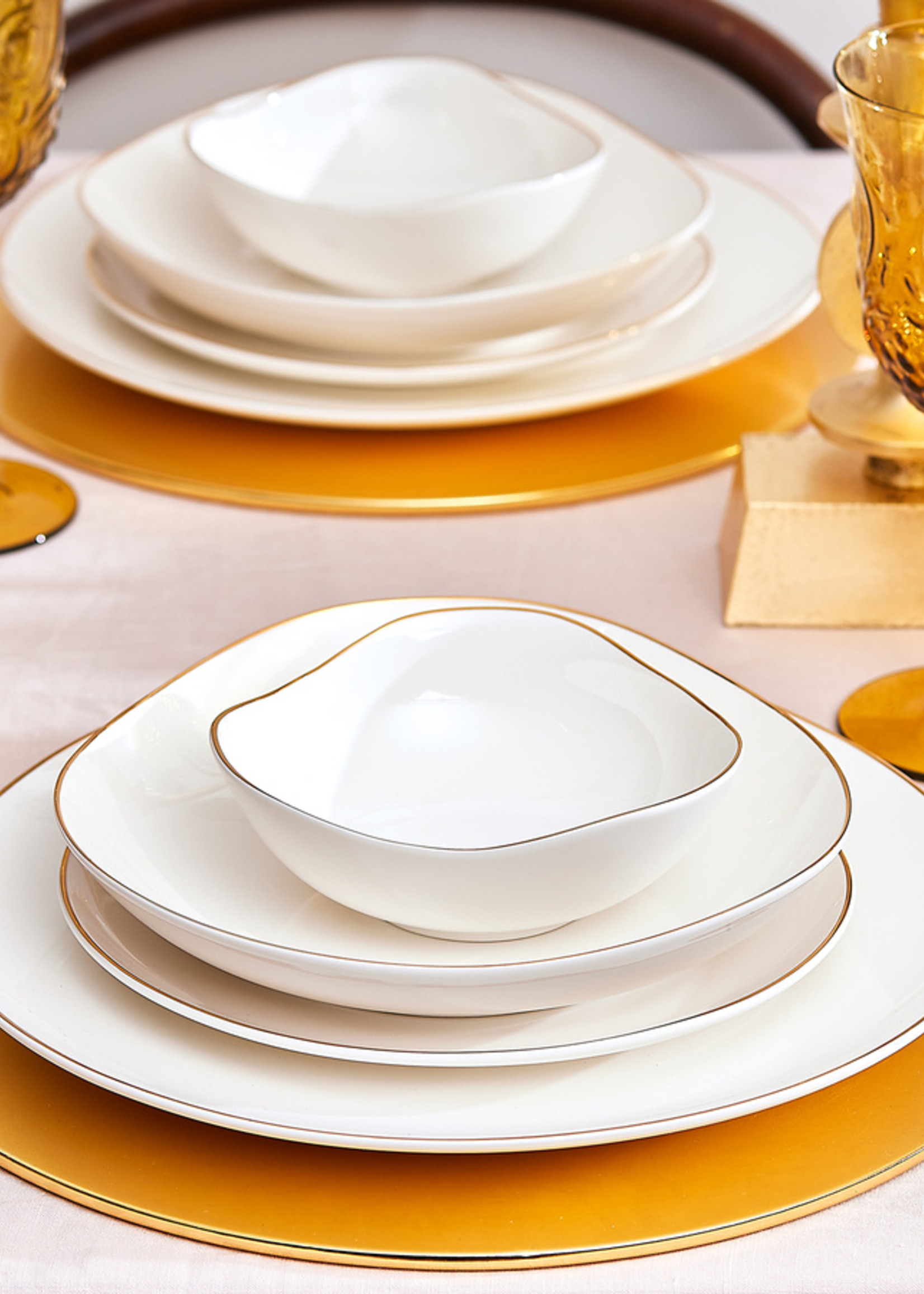 Karaca Middle Streamline Gold 56 Pieces 12 Person Dinnerware