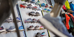 Twee paar hardloopschoenen, wat zijn de voordelen?