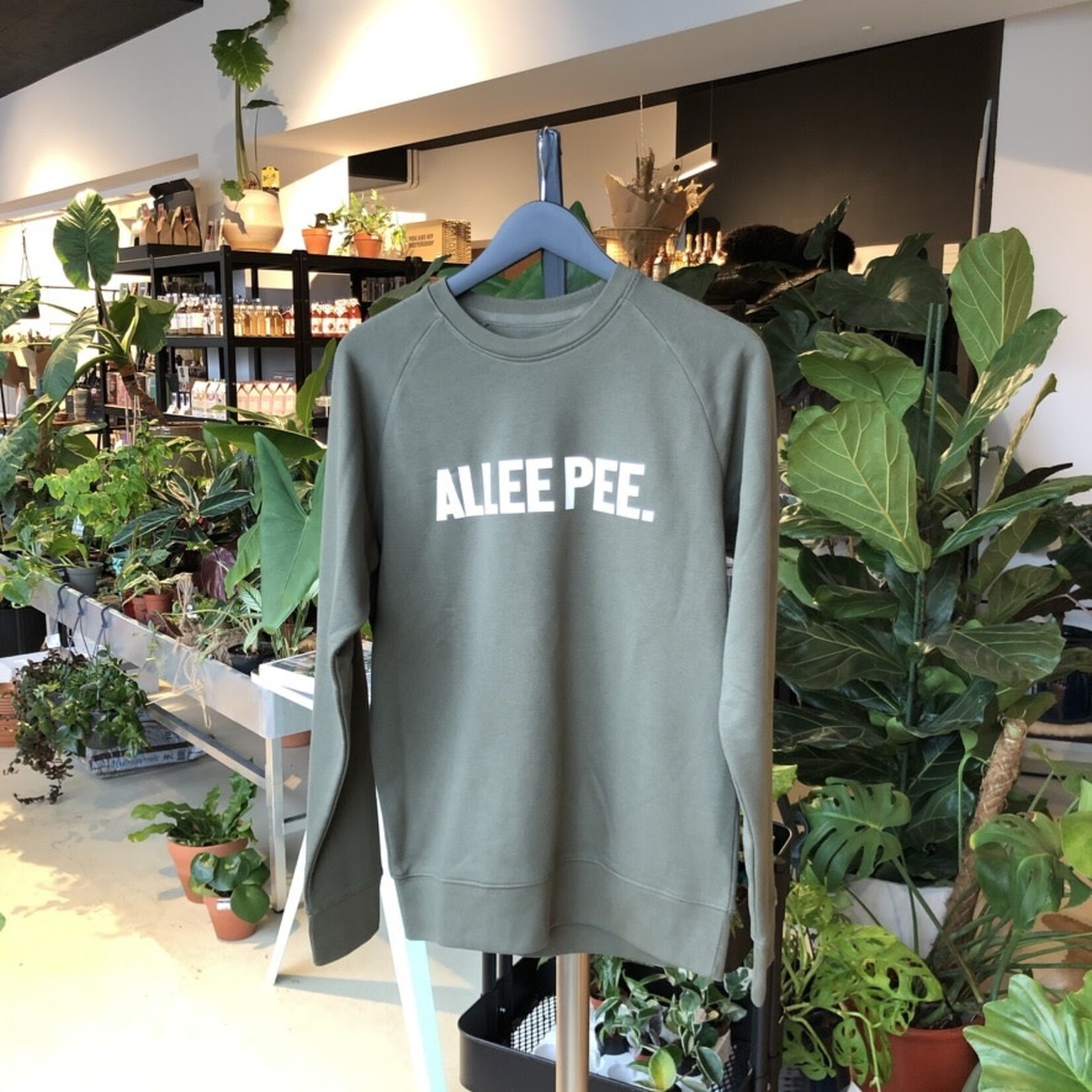 ALLEE PEE      kaki/wit M SWEATER