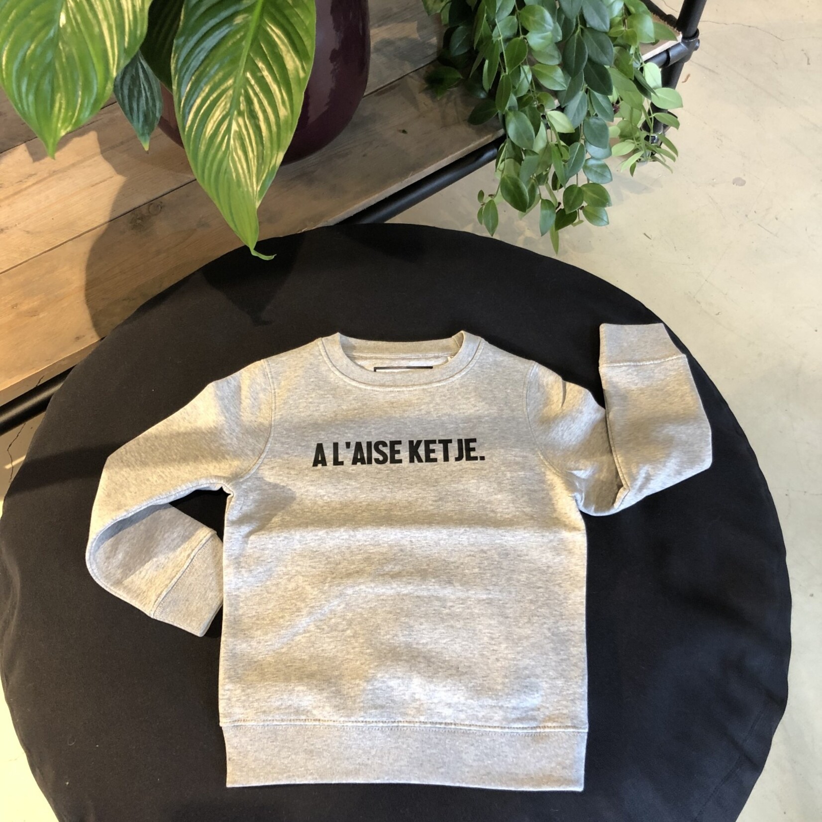 A L' AISE KETJE. Lichtgrijs/ zwart 5-6Y SWEATER