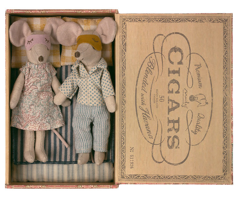 MAILEG MAILEG MUM & DAD MICE IN CIGARBOX